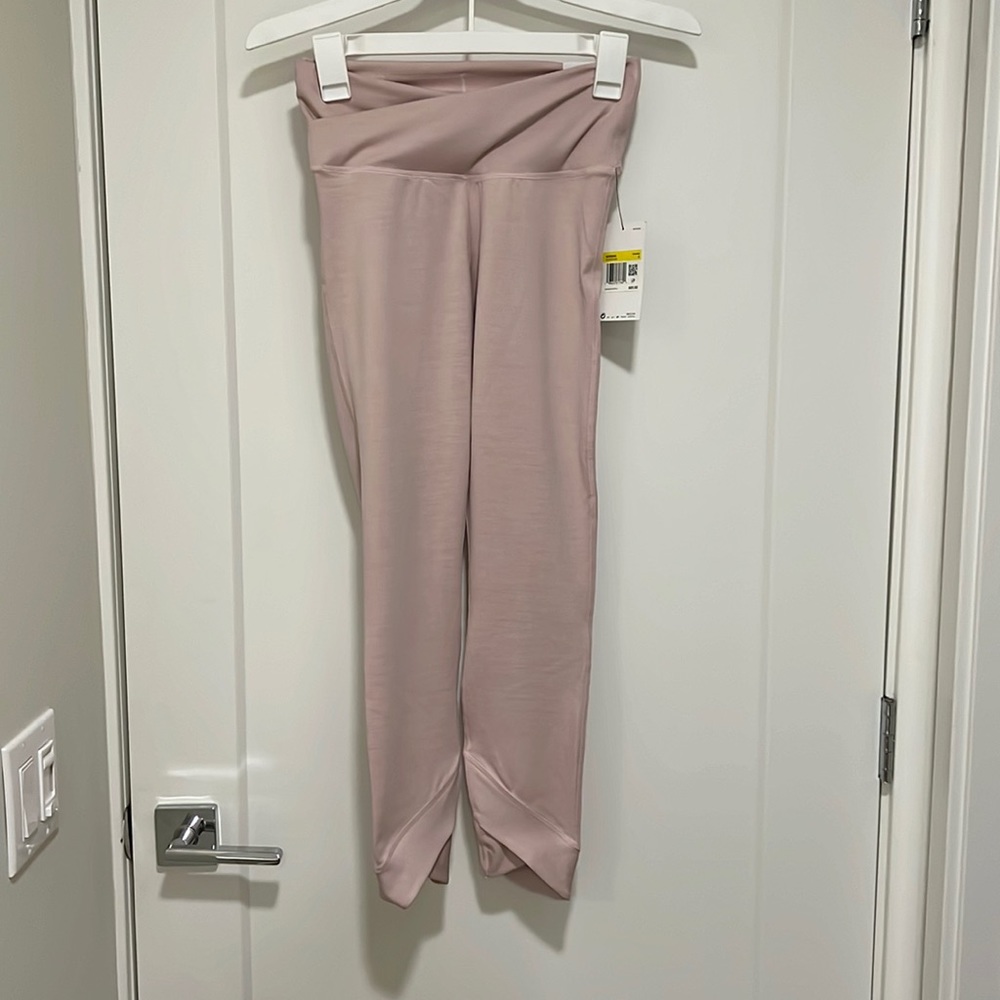 Nike Yoga Leggings Blush Pink Size Small NWT